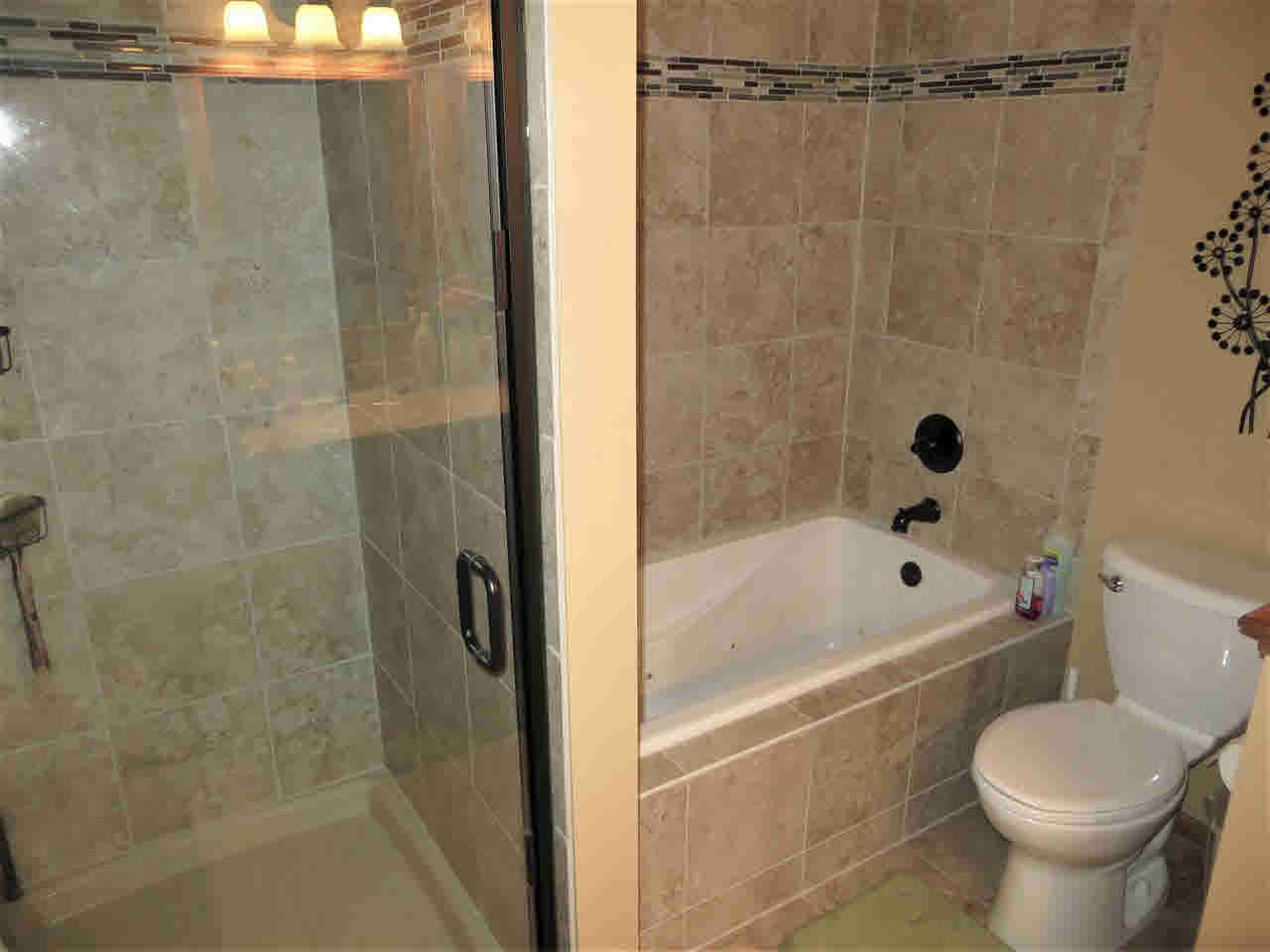 5961 Oakbrook Road Davenport, IA 52806 - Photo 18 of 24 Gallery Image 18
