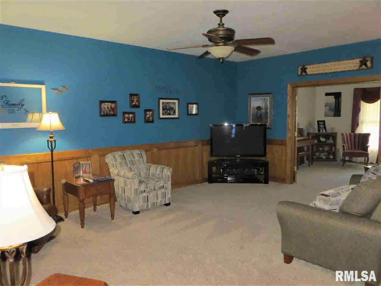 5961 Oakbrook Road Davenport, IA 52806 - Photo 5 of 24 Gallery Image 5