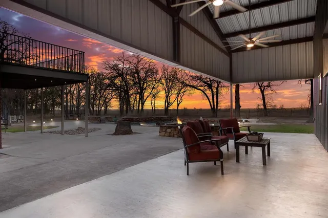 $849,900 | 102 County Road 424A, Lorena, TX 76655