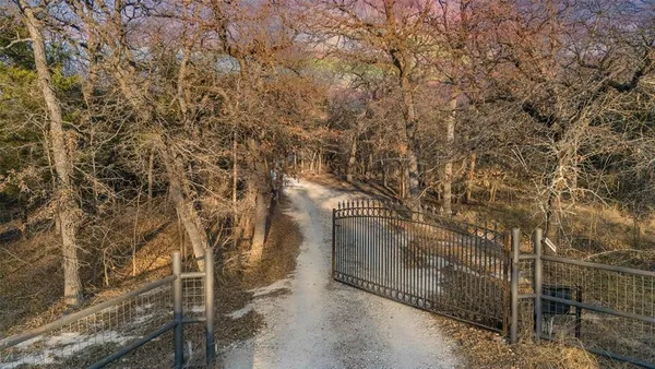a view of a pathway of a building
