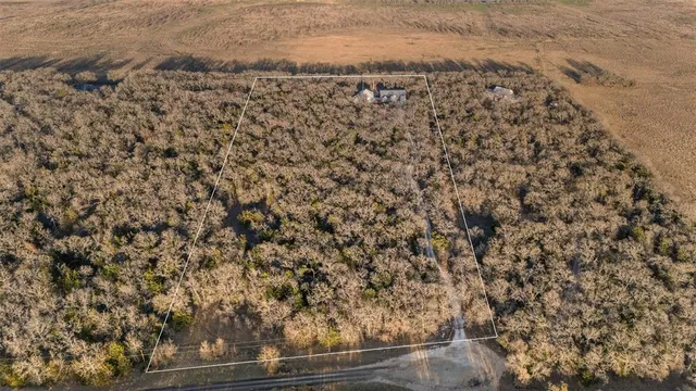 $849,900 | 102 County Road 424A, Lorena, TX 76655