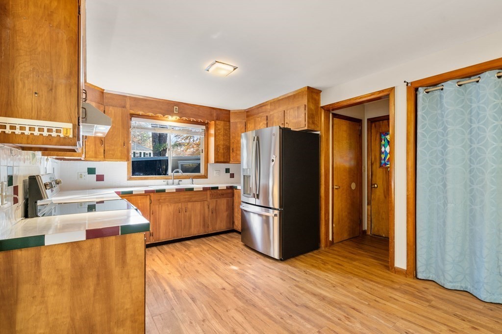 8 Lake Road Ashburnham, MA 01430 - Photo 3 of 27 Gallery Image 3
