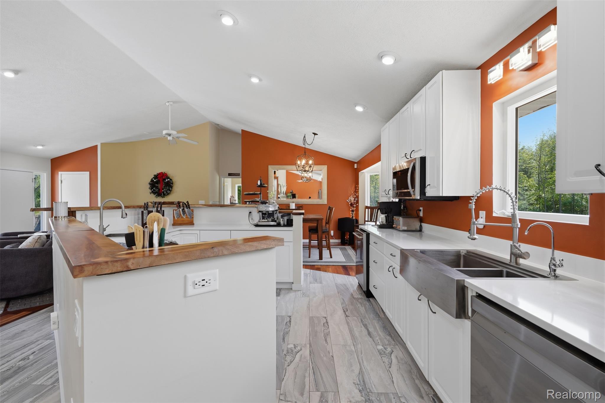 13158 Wood Road Bath, MI 48808 - Photo 15 of 72 15.jpg