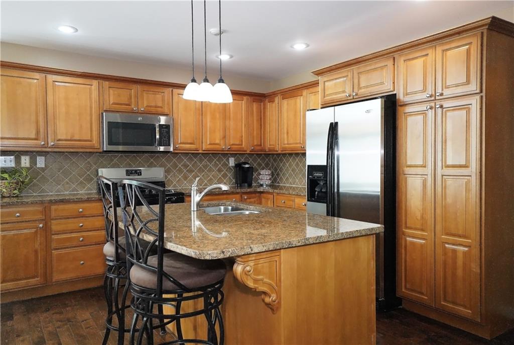 109 Lovi Road Baden, PA 15005 - Photo 6 of 16 Gallery Image 6