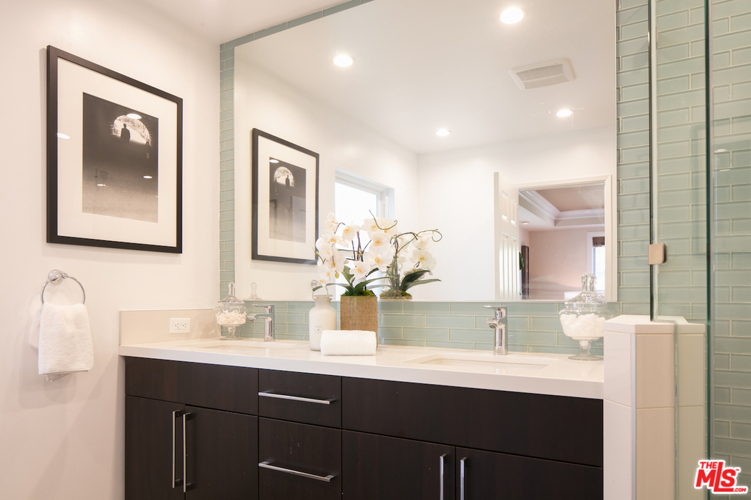 7943 West 80th Street Playa del Rey, CA 90293 - Photo 14 of 28