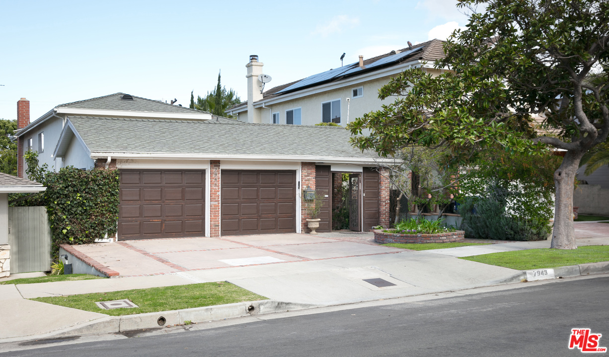 7943 West 80th Street Playa del Rey, CA 90293 - Photo 26 of 28