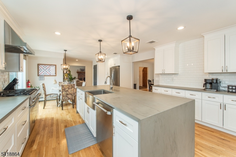 20 Arden Road Denville, NJ 07834 - Photo 9 of 37