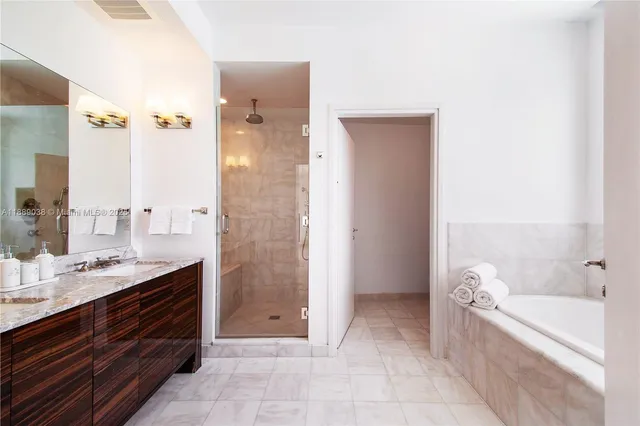 $37,500 | 50 South Pointe Drive, Unit TWN2, Miami Beach, FL 33139