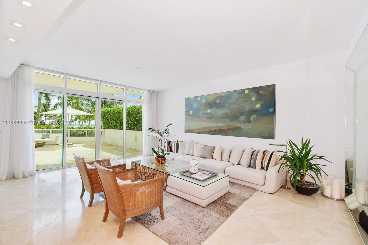 50 South Pointe Drive, Unit TWN2 Miami Beach, FL 33139 - Photo 2 of 28