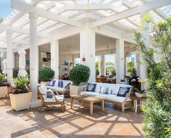 $37,500 | 50 South Pointe Drive, Unit TWN2, Miami Beach, FL 33139