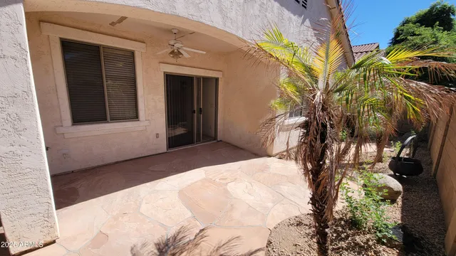 a view of entryway front of house