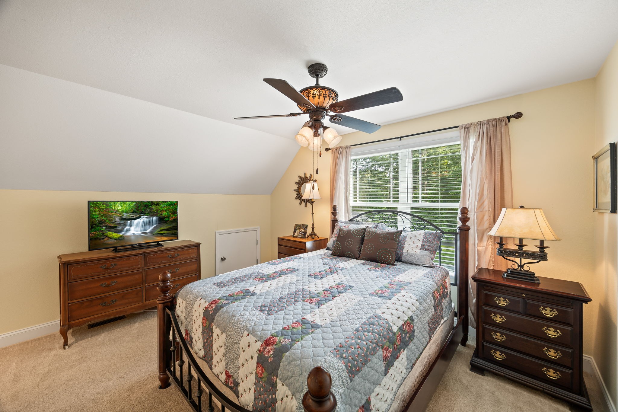 159 Honeysuckle Road Pikeville, TN 37367 - Photo 22 of 34