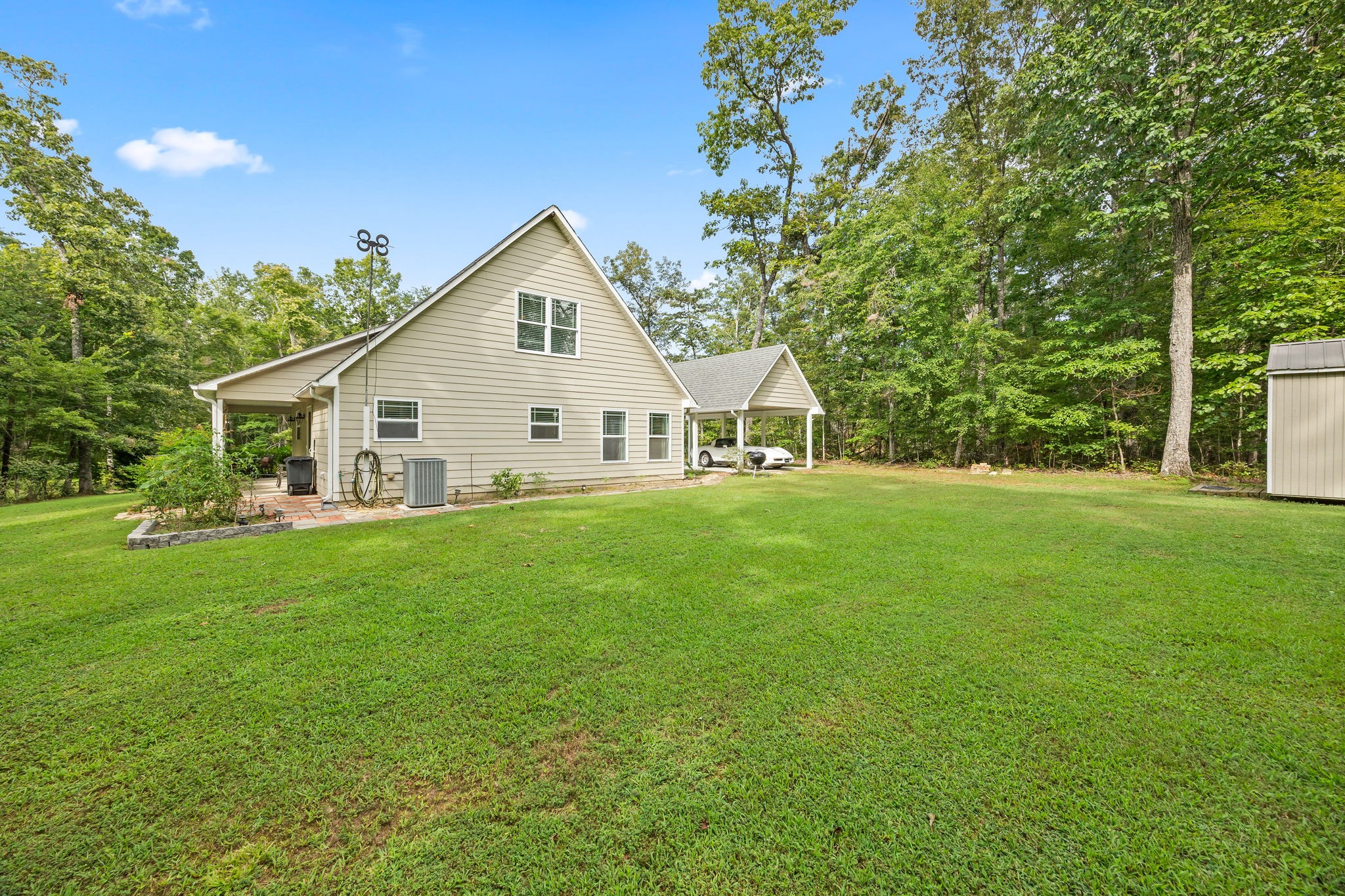 159 Honeysuckle Road Pikeville, TN 37367 - Photo 7 of 34