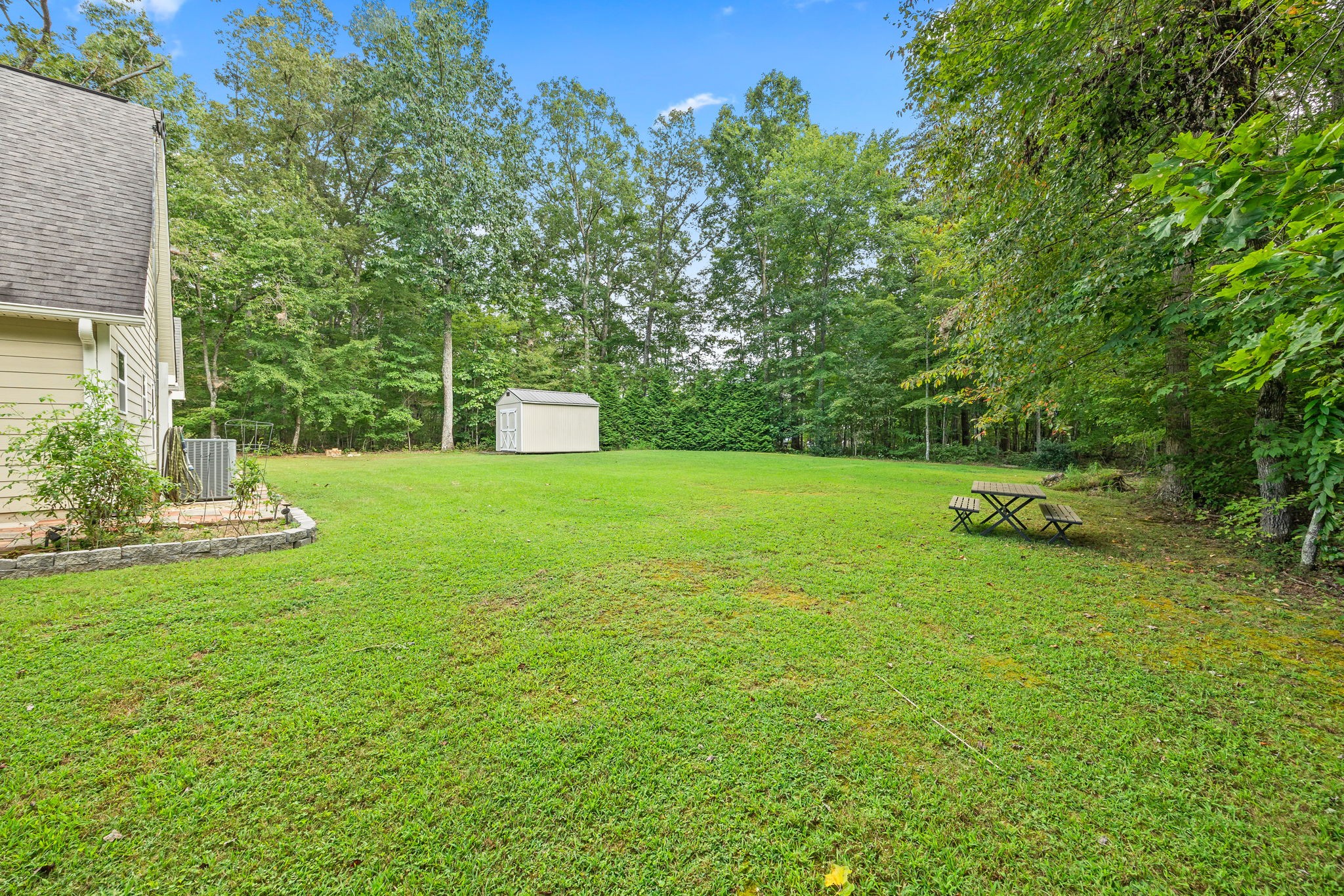 159 Honeysuckle Road Pikeville, TN 37367 - Photo 9 of 34