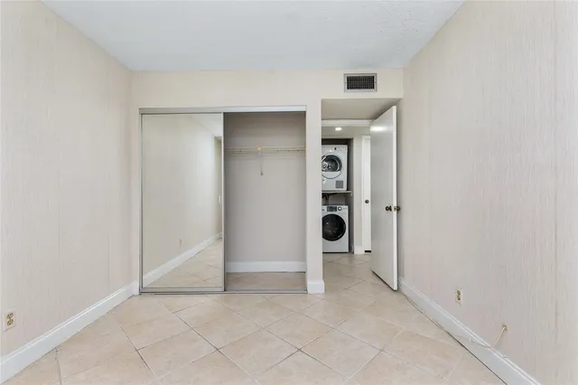 $3,200 | 1440 Brickell Bay Drive, Unit 705, Miami, FL 33131