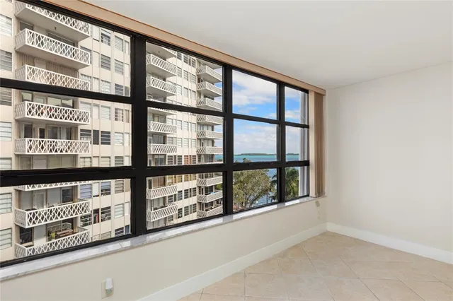 $3,200 | 1440 Brickell Bay Drive, Unit 705, Miami, FL 33131