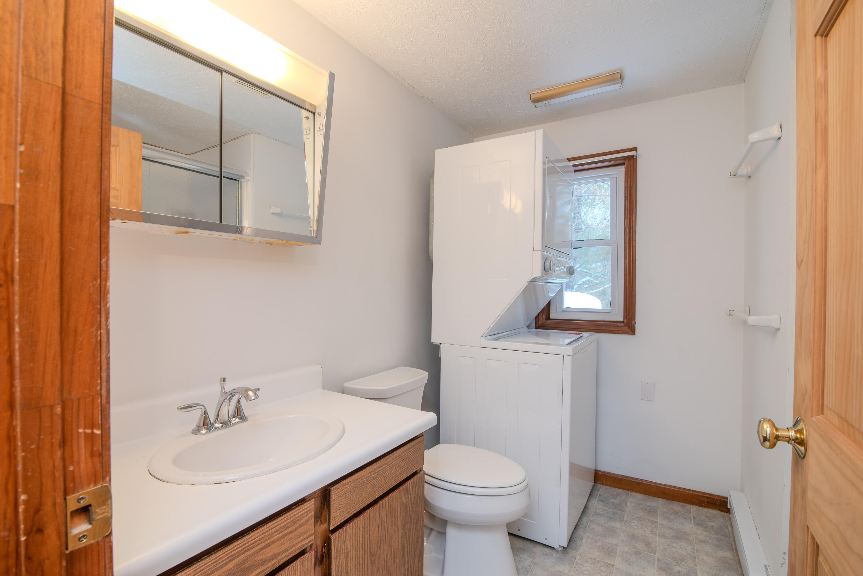 60 Brown Street, Unit 2 Kennebunk, ME 04043 - Photo 13 of 28 60 Brown-12