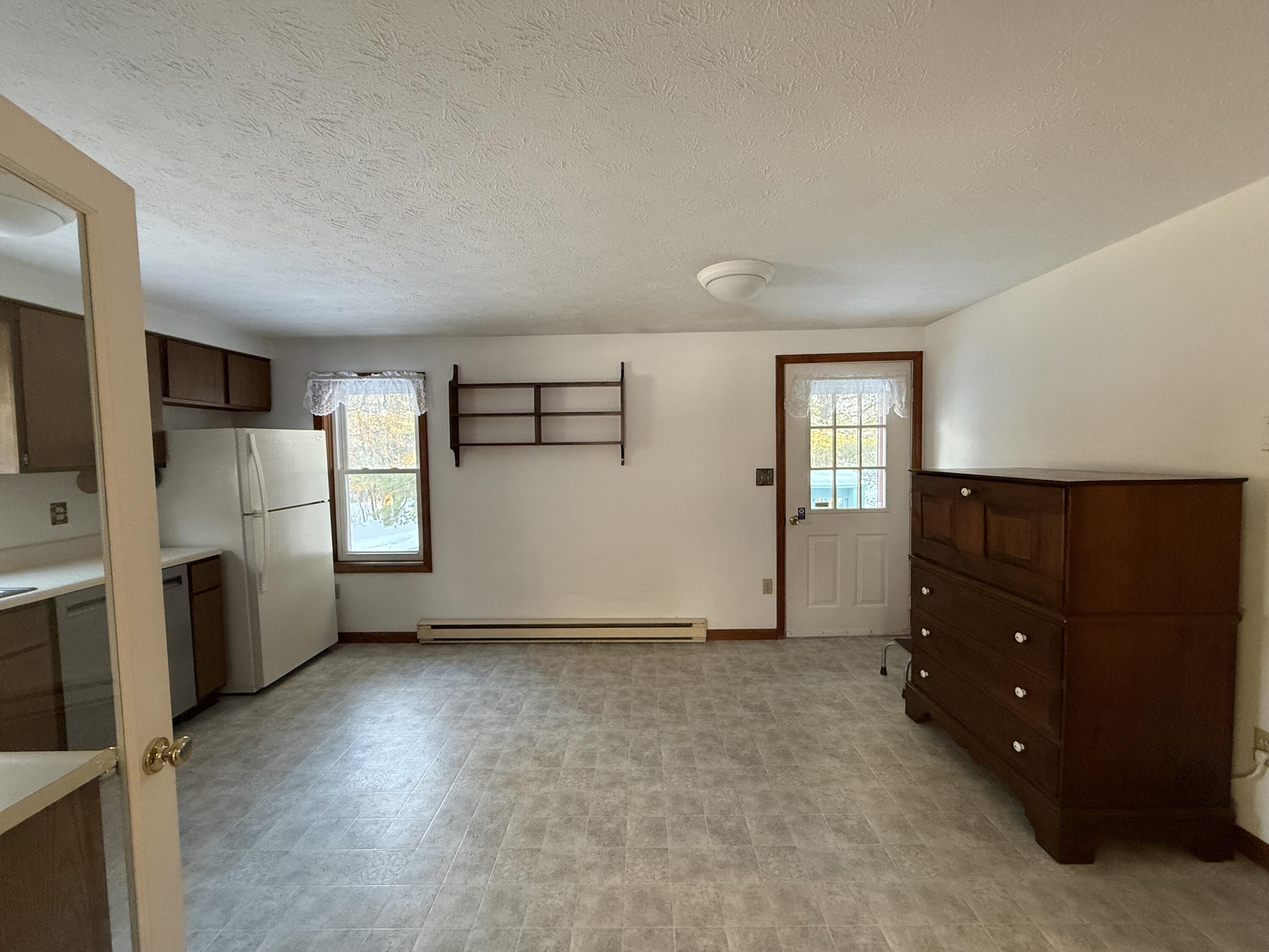 60 Brown Street, Unit 2 Kennebunk, ME 04043 - Photo 8 of 28 Dining Area