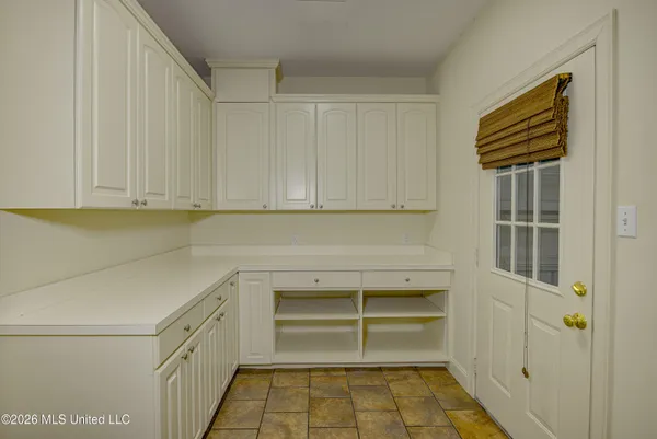 $449,000 | 103 Carlton Pl Drive, Vicksburg, MS 39180