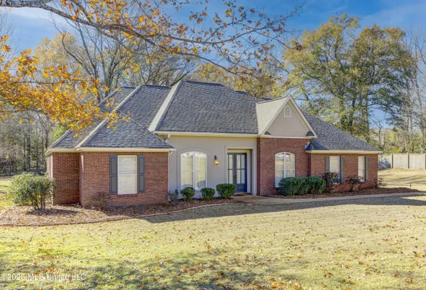 $449,000 | 103 Carlton Pl Drive, Vicksburg, MS 39180