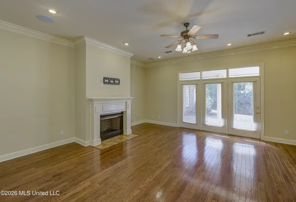 $449,000 | 103 Carlton Pl Drive, Vicksburg, MS 39180