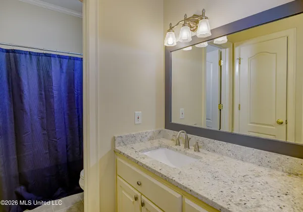 $449,000 | 103 Carlton Pl Drive, Vicksburg, MS 39180