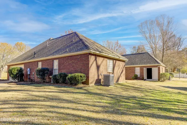 $449,000 | 103 Carlton Pl Drive, Vicksburg, MS 39180