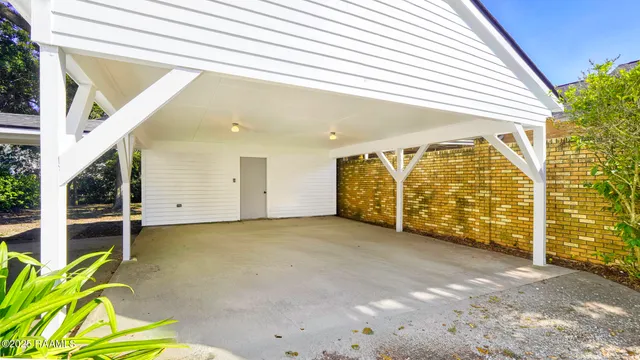 $120,000 | 207 Church Avenue, Kaplan, LA 70548