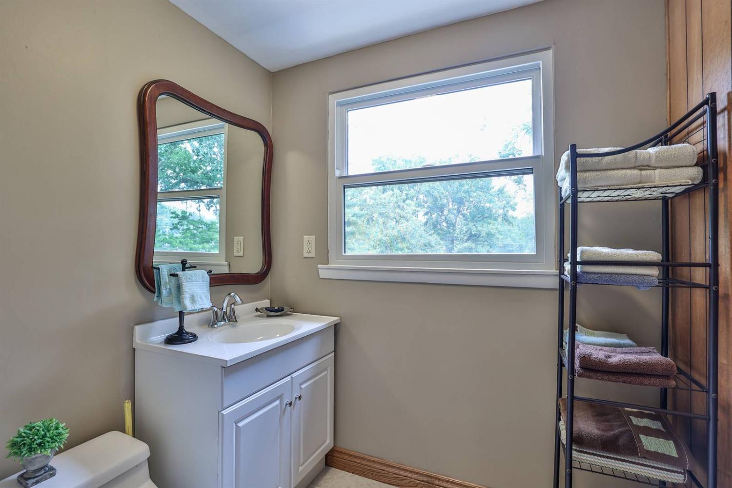 626 Compton Road Cincinnati, OH 45231 - Photo 19 of 50