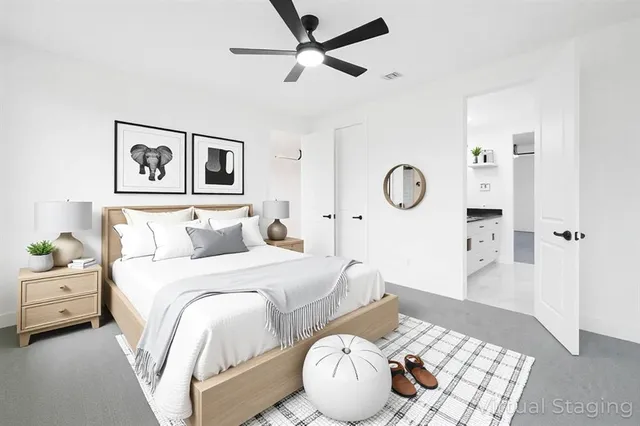 a view of an house with backyard and garden