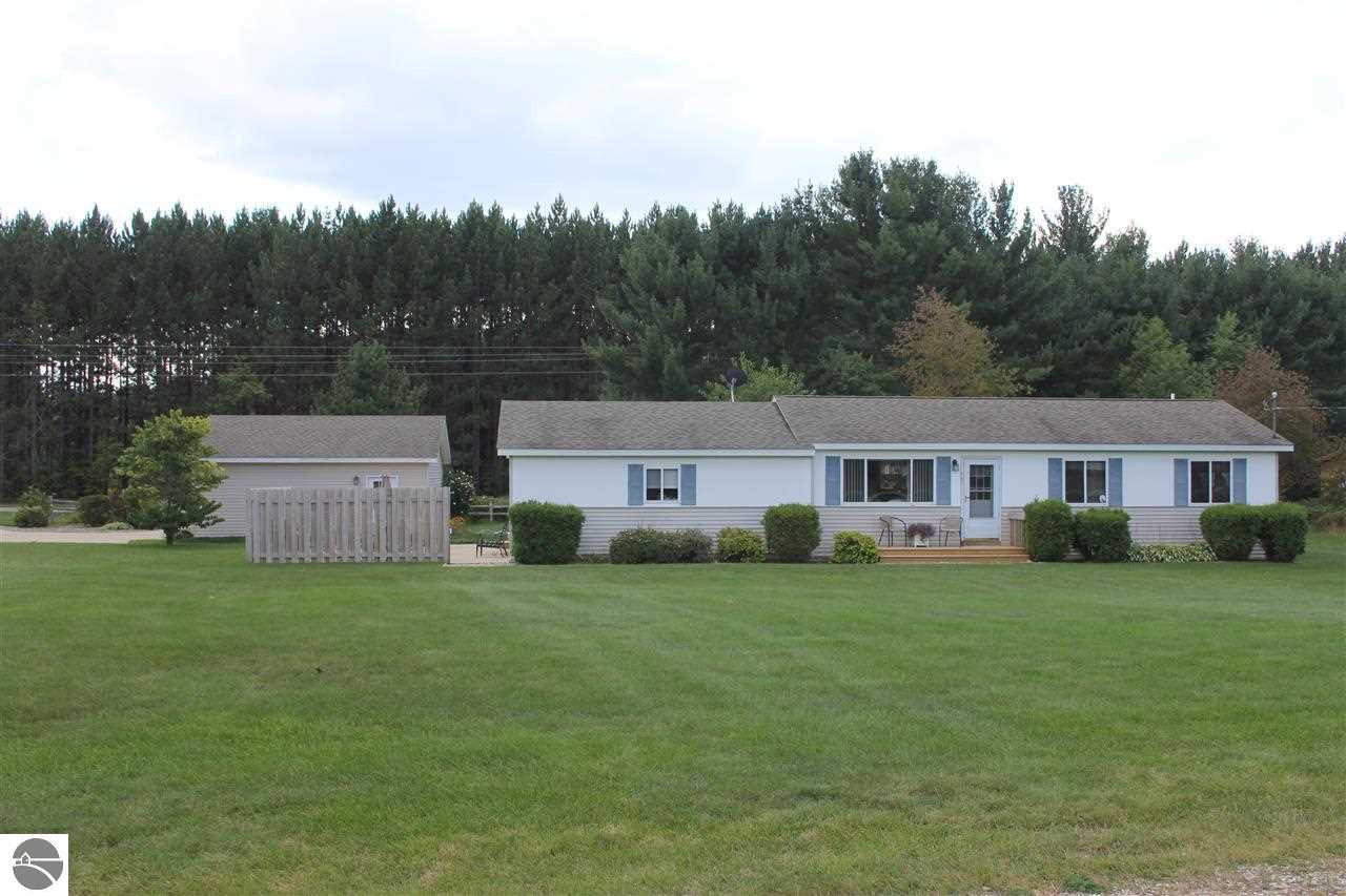 420 Motz Road Southwest Kalkaska, MI 49646 - Photo 7 of 23 1807561-6.JPG