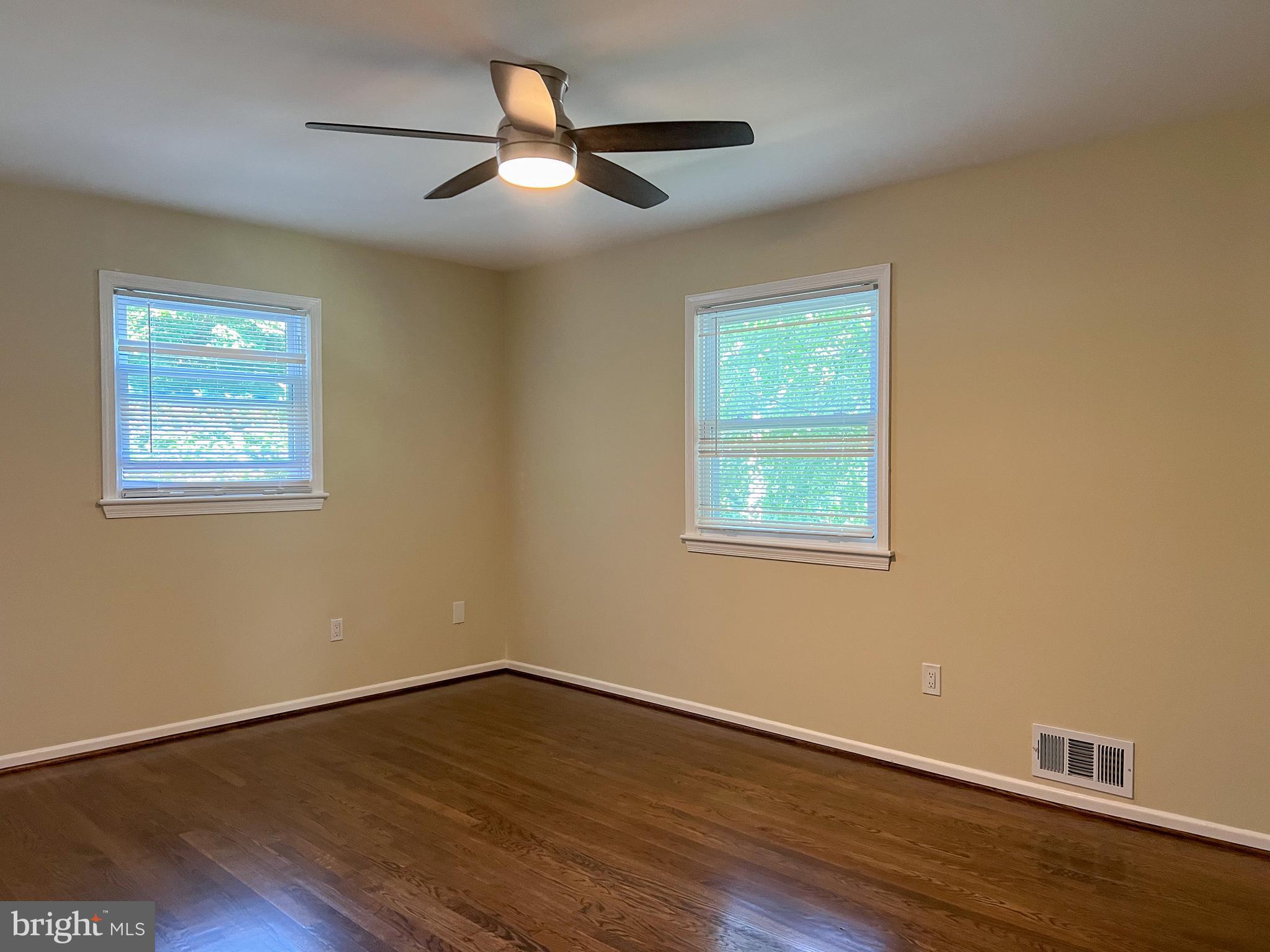 405 Wolftrap Road Southeast Vienna, VA 22180 - Photo 13 of 20 Bedroom #4 with lighted ceiling fan