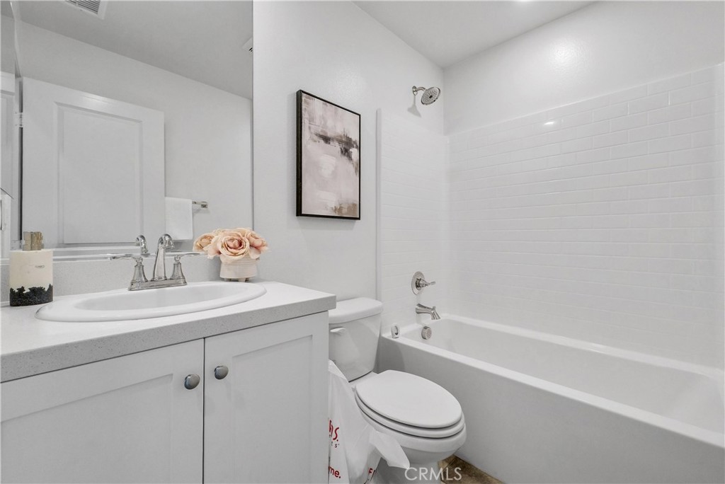 5584 Kate Way, Unit 10 Fontana, CA 92336 - Photo 11 of 42