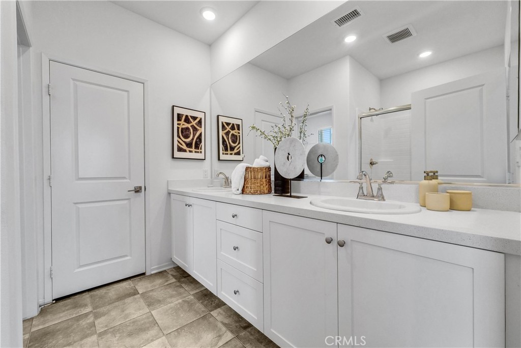 5584 Kate Way, Unit 10 Fontana, CA 92336 - Photo 16 of 42