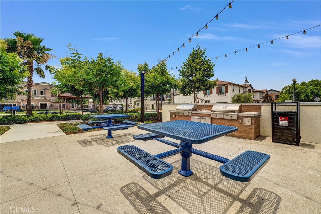 5584 Kate Way, Unit 10 Fontana, CA 92336 - Photo 34 of 42