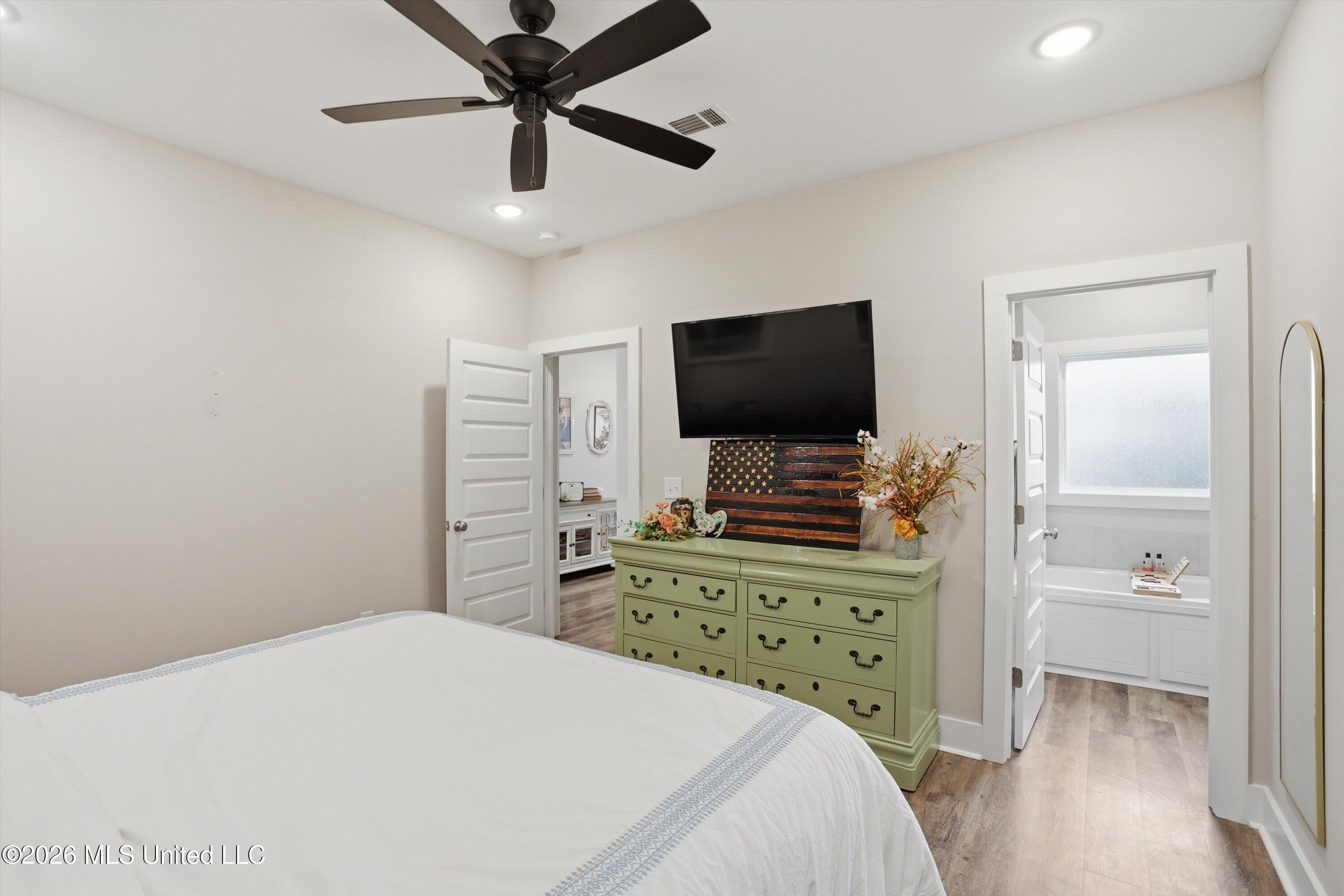 149 Shelby Mae Circle Brandon, MS 39042 - Photo 17 of 32 17-149_Shelby_Mae_Cir_011