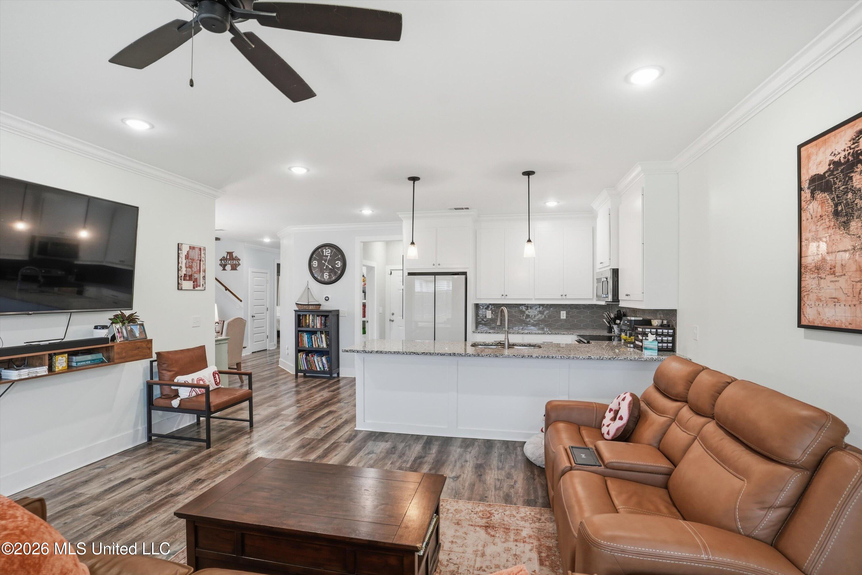 149 Shelby Mae Circle Brandon, MS 39042 - Photo 7 of 32 10-149_Shelby_Mae_Cir_004