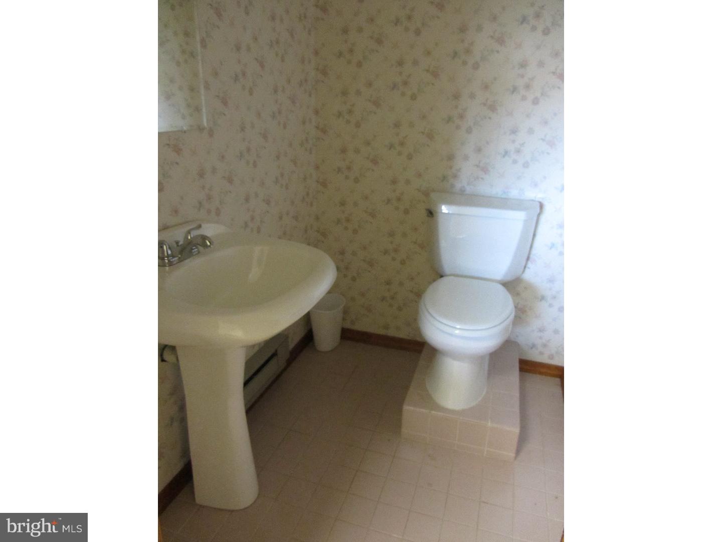 31 Briar Creek Road Sicklerville, NJ 08081 - Photo 12 of 17 Half Bath