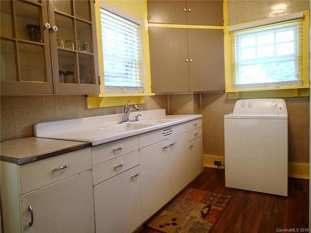 171 South Ridgecrest Street Rutherfordton, NC 28139 - Photo 8 of 29 Gallery Image 8