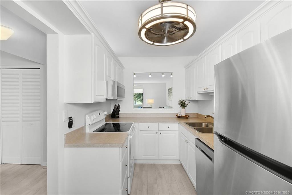 5423 Southeast Miles Grant Road, Unit 201 Stuart, FL 34997 - Photo 6 of 69 Gallery Image 6