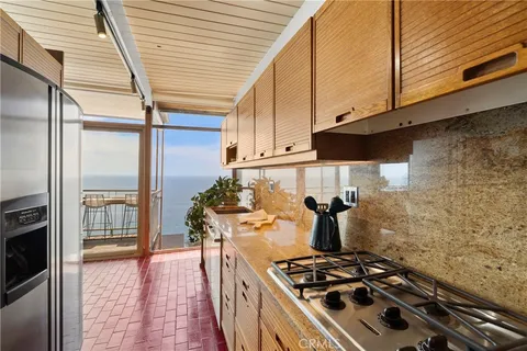 $2,745,000 | 2581 Iris Way, Laguna Beach, CA 92651
