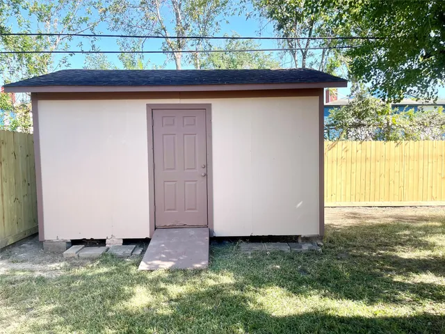 $219,000 | 927 Greatwood Drive, Houston, TX 77013