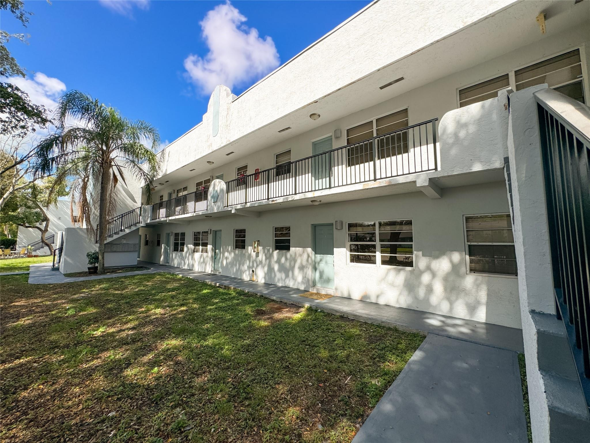 1925 Madison Street, Unit 4 Hollywood, FL 33020 - Photo 9 of 11 Photo 9