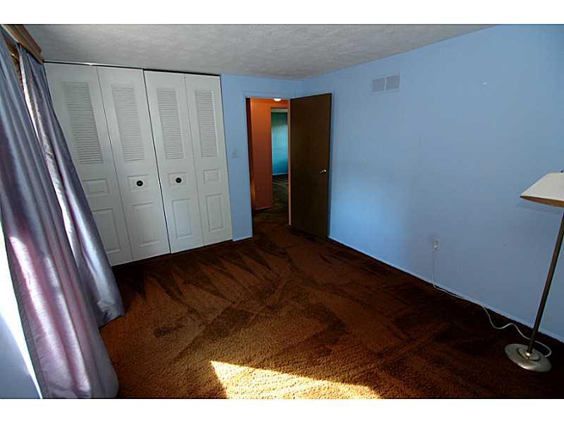 105 Phillips Lane McKees Rocks, PA 15136 - Photo 17 of 22 Bedroom.