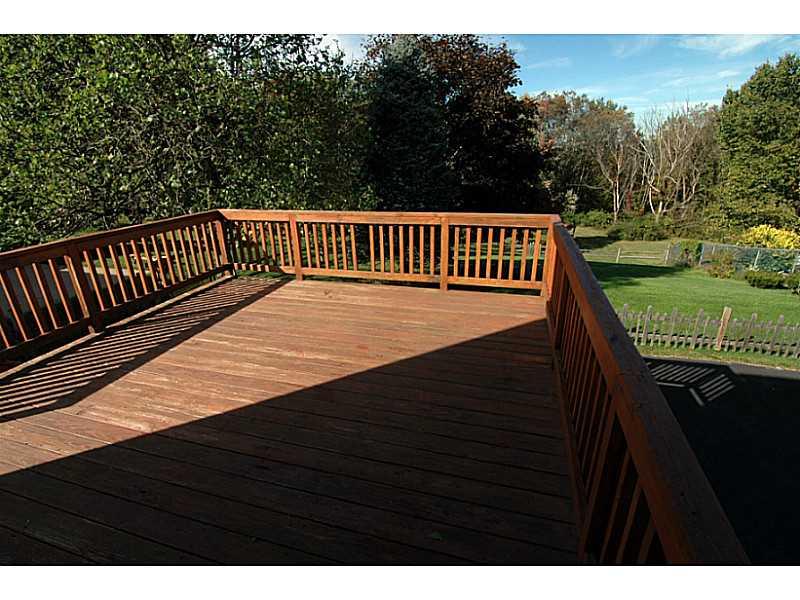 105 Phillips Lane McKees Rocks, PA 15136 - Photo 19 of 22 Patio/Deck.