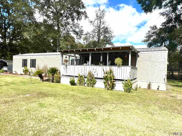 $1,400 | 11710 Parkland Drive, Port Allen, LA 70767