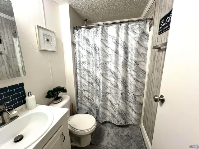 $1,400 | 11710 Parkland Drive, Port Allen, LA 70767