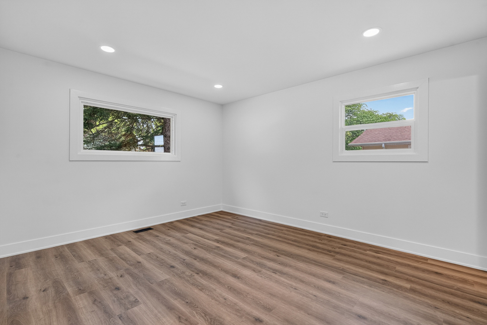 405 West Newport Road Hoffman Estates, IL 60169 - Photo 15 of 30