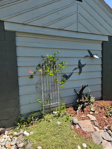 $469,900 | 203 3rd Street, Dover, ID 83825