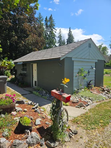 $469,900 | 203 3rd Street, Dover, ID 83825